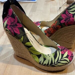 Jessica Simpson Wedges